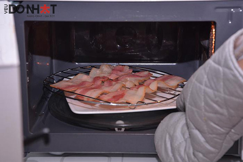 Hấp cá , thịt với lò vi sóng Nhật