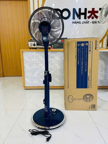 quạt cây Toyotomi FS-DH30P nội địa Nhật